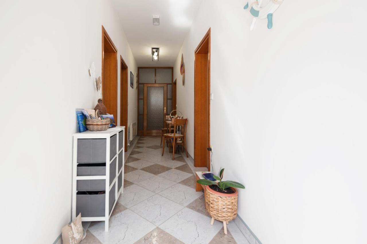 Guesthouse Sanela Pomena Bagian luar foto